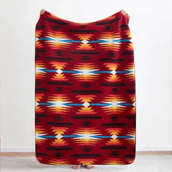 Pendleton Sherpa Fleece Throw - Picture 3 of 3